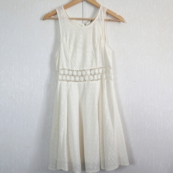 FREE PEOPLE beige cream daisy cut out sleeveless lined floral lace dress - Picture 4 of 13